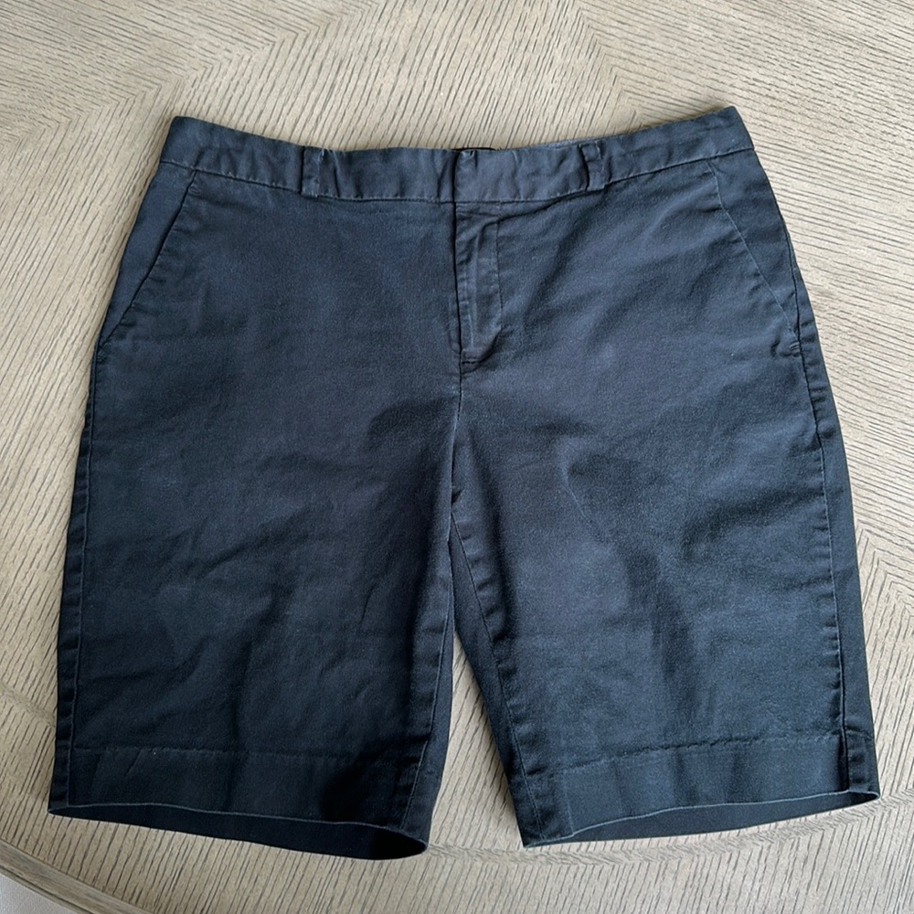 Banana Republic - 10" Gray Tailored Women’s Bermuda Shorts - SZ 8